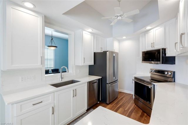 4322 Queen Elizabeth WAY, Naples, FL 34119