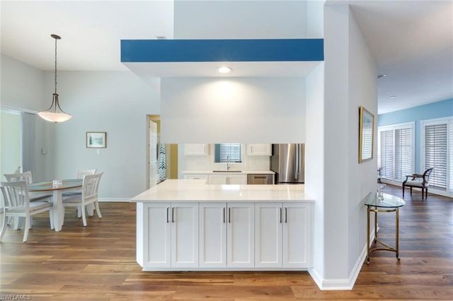 4322 Queen Elizabeth WAY, Naples, FL 34119