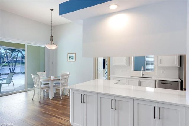 4322 Queen Elizabeth WAY, Naples, FL 34119