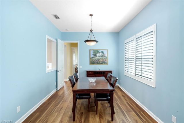 4322 Queen Elizabeth WAY, Naples, FL 34119