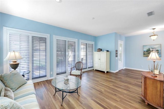 4322 Queen Elizabeth WAY, Naples, FL 34119