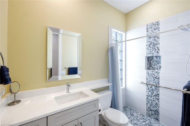 4322 Queen Elizabeth WAY, Naples, FL 34119