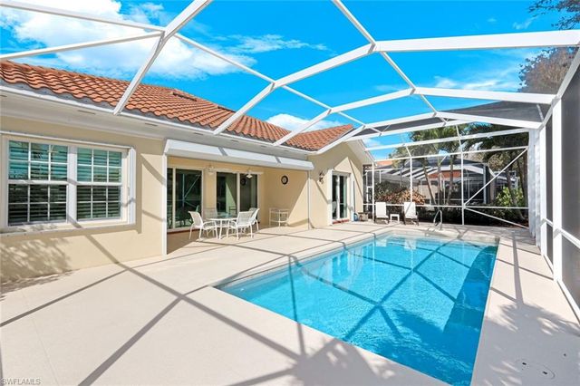 4322 Queen Elizabeth WAY, Naples, FL 34119