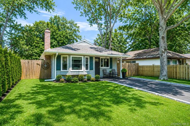 7 Pennwood Drive, Mastic Beach, NY 11951