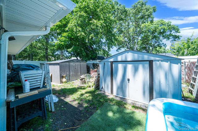 7 Pennwood Drive, Mastic Beach, NY 11951