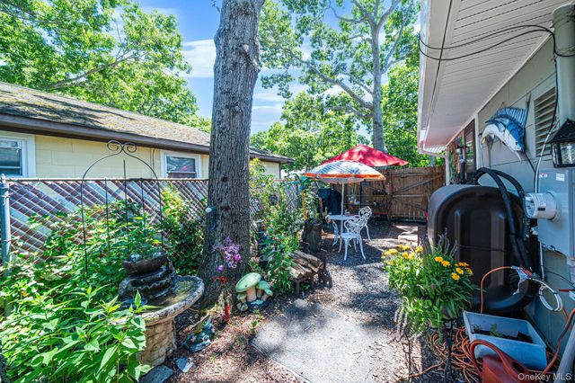 7 Pennwood Drive, Mastic Beach, NY 11951
