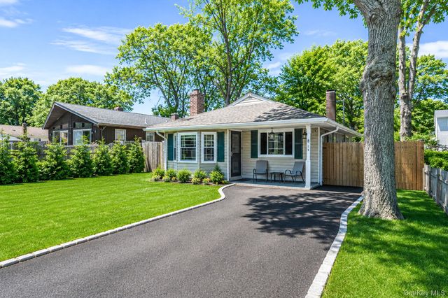 7 Pennwood Drive, Mastic Beach, NY 11951