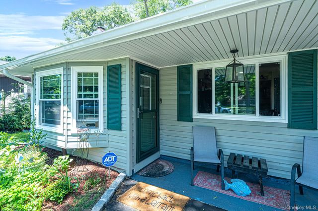 7 Pennwood Drive, Mastic Beach, NY 11951
