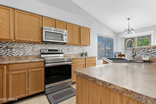 724 E KESLER Lane, Chandler, AZ 85225