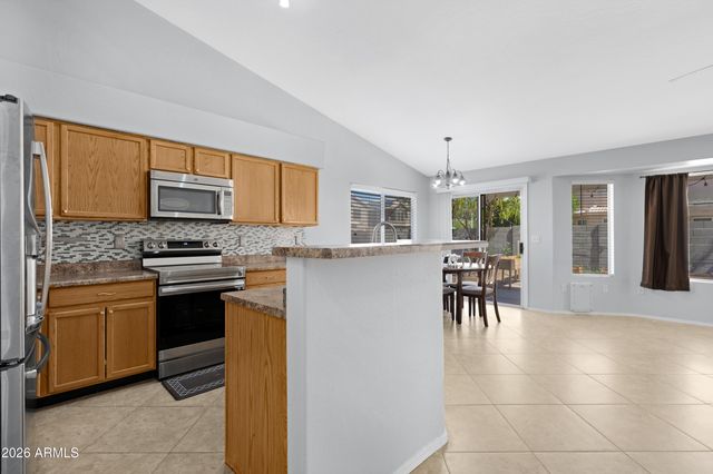 724 E KESLER Lane, Chandler, AZ 85225