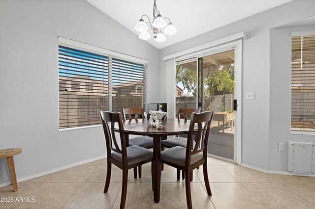 724 E KESLER Lane, Chandler, AZ 85225