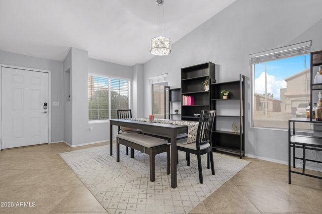 724 E KESLER Lane, Chandler, AZ 85225