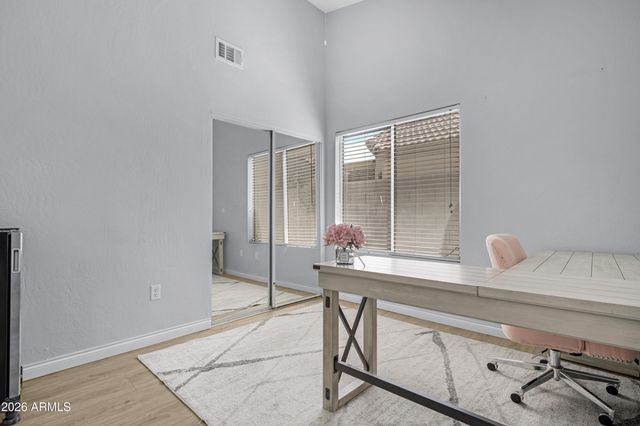724 E KESLER Lane, Chandler, AZ 85225
