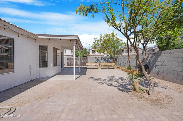 724 E KESLER Lane, Chandler, AZ 85225