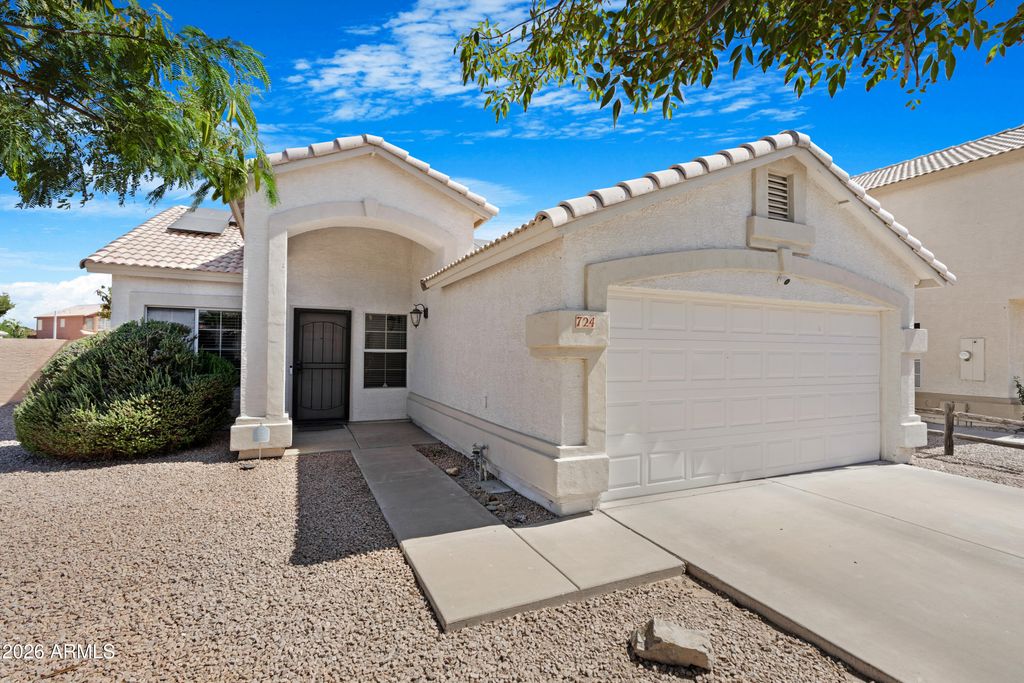 724 E KESLER Lane, Chandler, AZ 85225