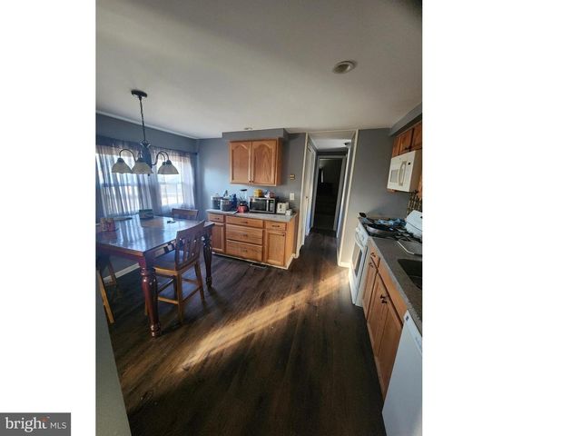 302 ARIZONA AVE, Williamstown, NJ 08094