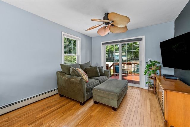 77 Oakcrest Drive, North Attleboro, MA 02760