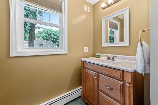77 Oakcrest Drive, North Attleboro, MA 02760
