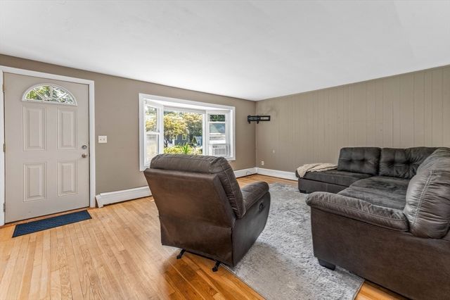 77 Oakcrest Drive, North Attleboro, MA 02760