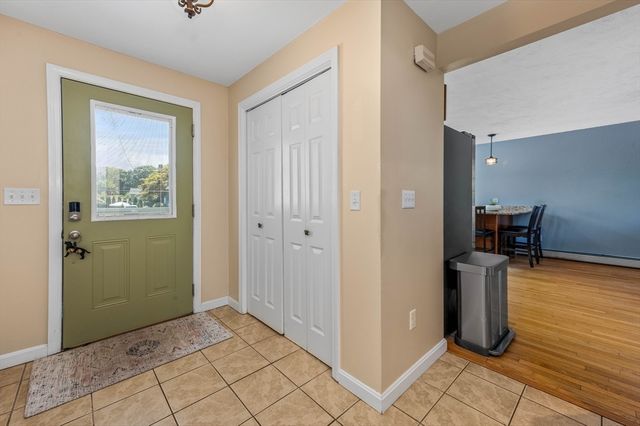 77 Oakcrest Drive, North Attleboro, MA 02760