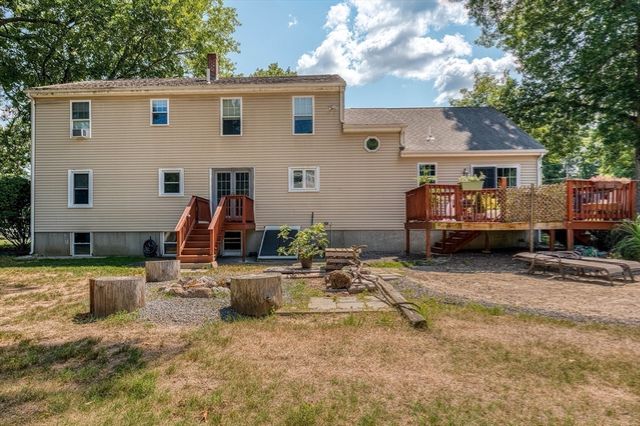 77 Oakcrest Drive, North Attleboro, MA 02760