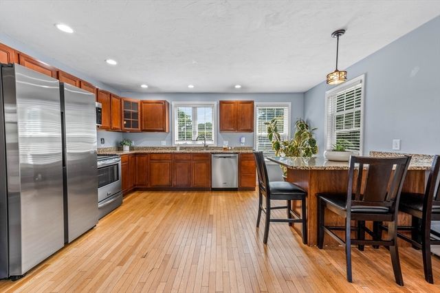 77 Oakcrest Drive, North Attleboro, MA 02760