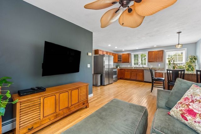 77 Oakcrest Drive, North Attleboro, MA 02760