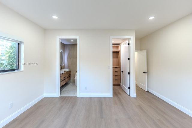 4144 Alton Rd, Miami Beach, FL 33140