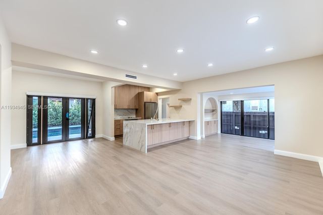 4144 Alton Rd, Miami Beach, FL 33140