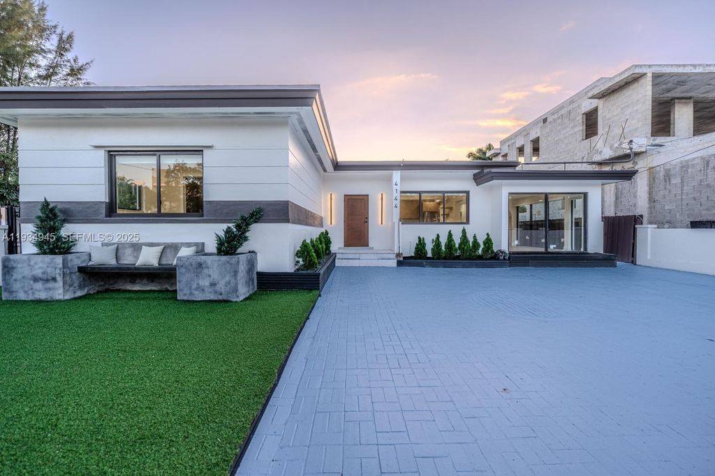 4144 Alton Rd, Miami Beach, FL 33140