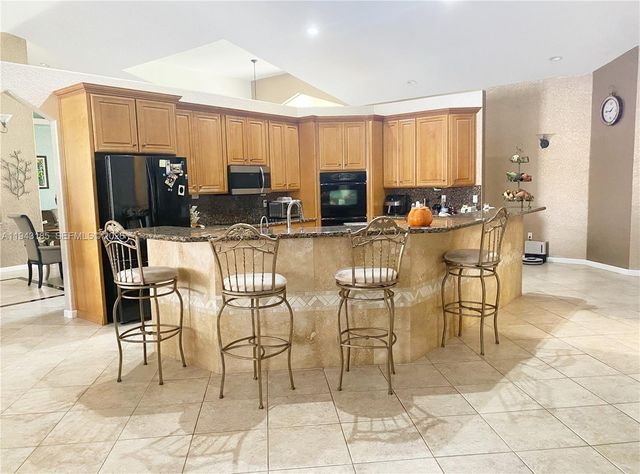 6550 SW 183rd Way, Southwest Ranches, FL 33331