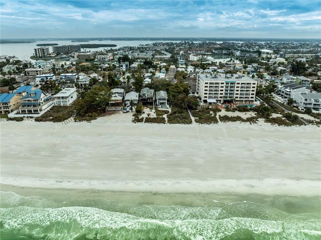 115 124TH AVENUE W, Treasure Island, FL 33706