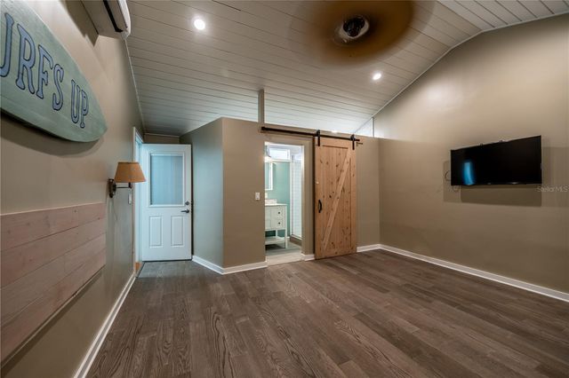 115 124TH AVENUE W, Treasure Island, FL 33706