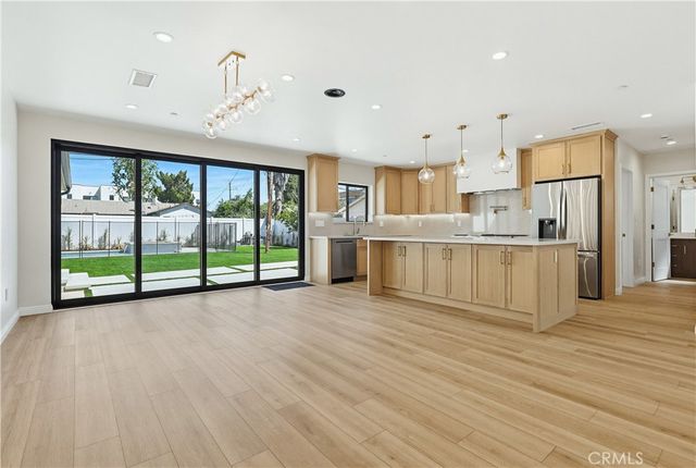 12509 Emelita, Valley Village, CA 91607