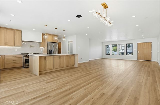 12509 Emelita, Valley Village, CA 91607