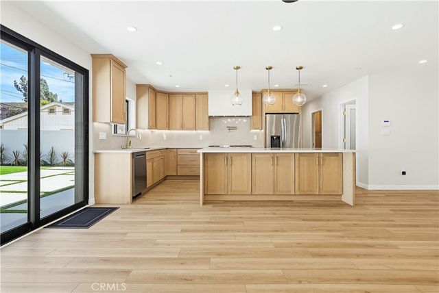 12509 Emelita, Valley Village, CA 91607