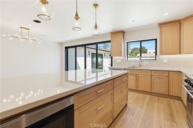 12509 Emelita, Valley Village, CA 91607