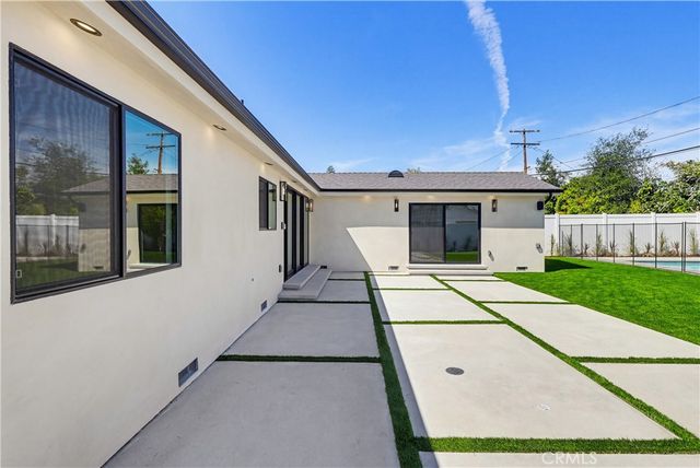 12509 Emelita, Valley Village, CA 91607