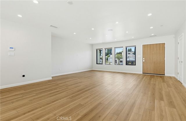 12509 Emelita, Valley Village, CA 91607