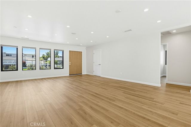 12509 Emelita, Valley Village, CA 91607