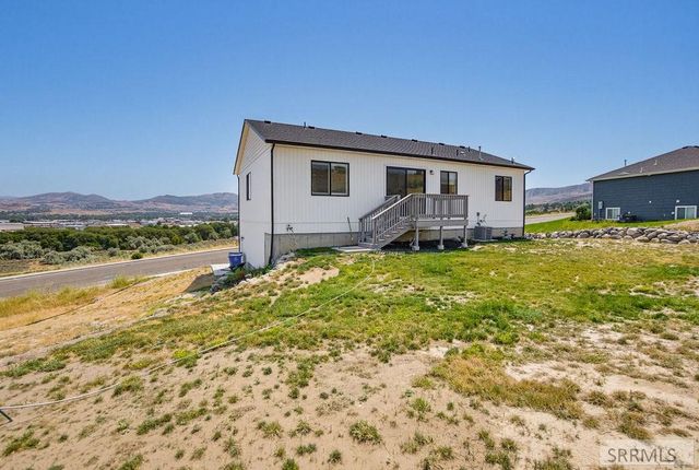 1232 Gathe Dr, Pocatello, ID 83204