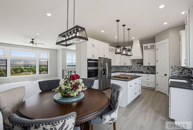 1232 Gathe Dr, Pocatello, ID 83204