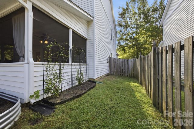 9639 Corbett Square Lane, Charlotte, NC 28214