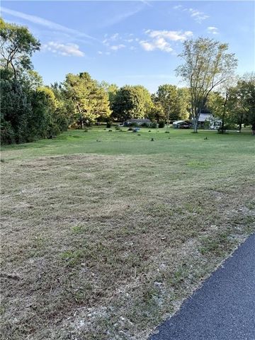 Pioneer Lane, Gentry, AR 72734