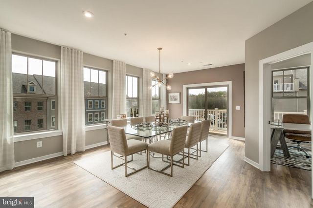 1049 INFERNO TER SE, Leesburg, VA 20175