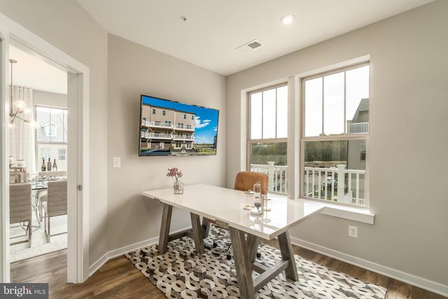 1049 INFERNO TER SE, Leesburg, VA 20175