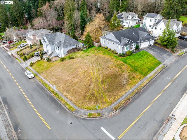 267 W BEACON HILL Dr, Longview, WA 98632