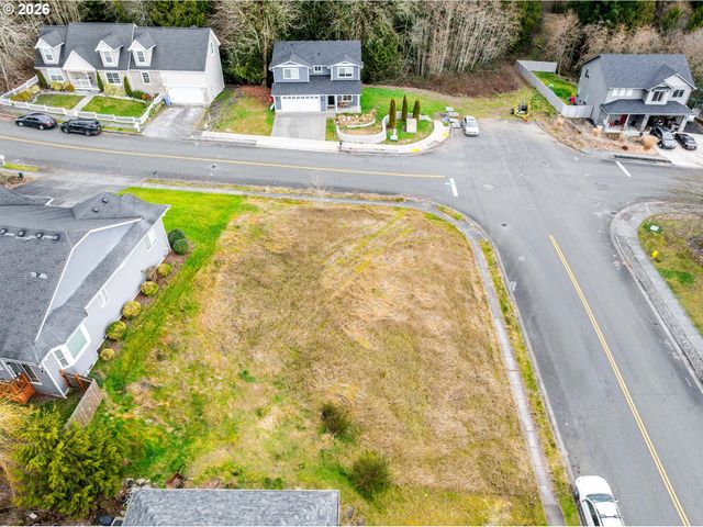 267 W BEACON HILL Dr, Longview, WA 98632