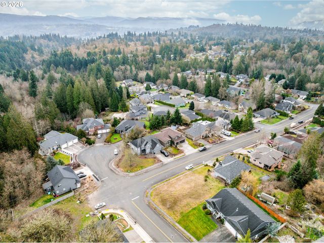 267 W BEACON HILL Dr, Longview, WA 98632