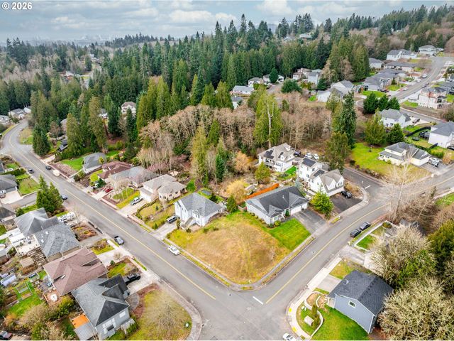 267 W BEACON HILL Dr, Longview, WA 98632